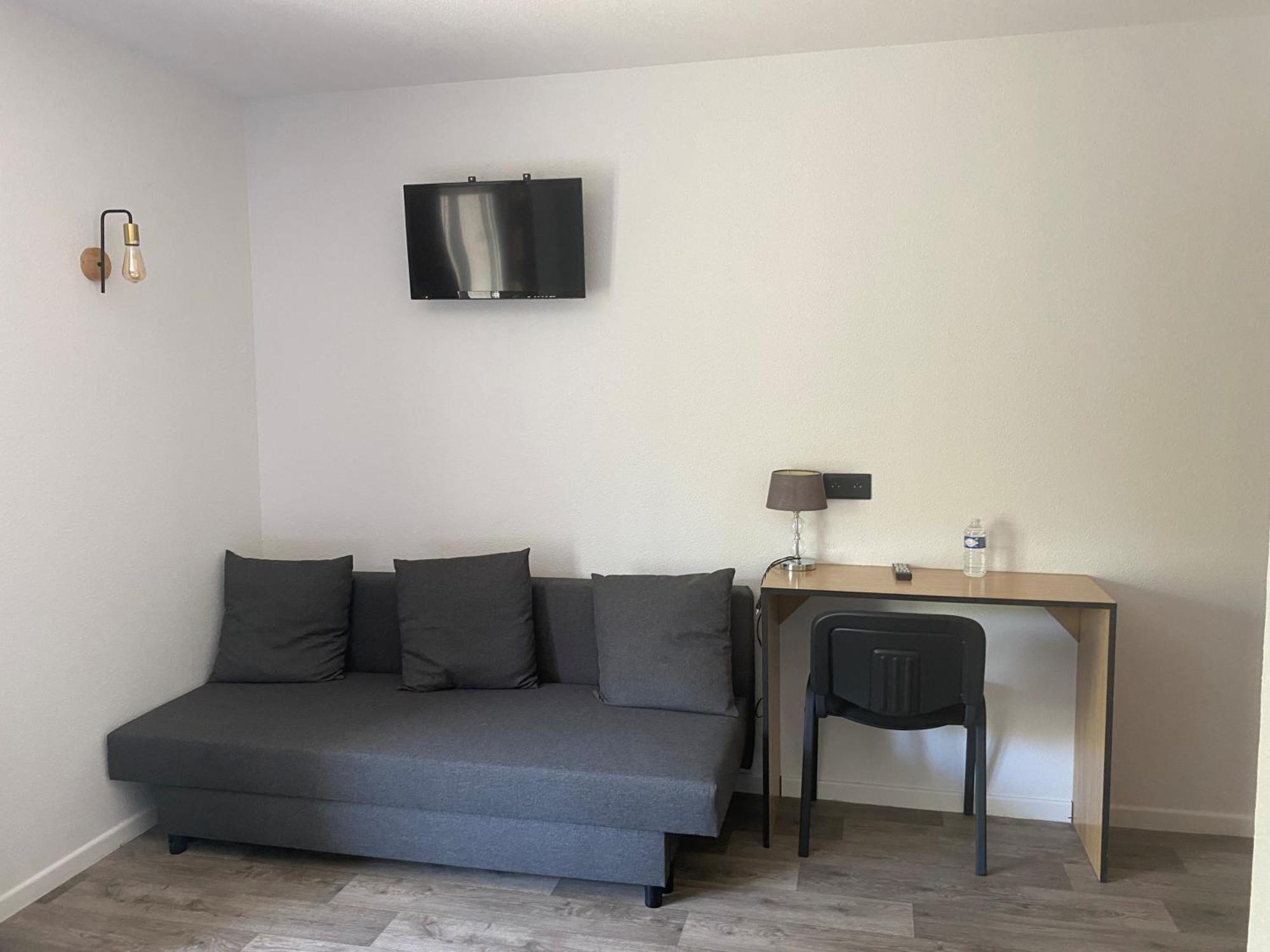 Logis Les Charmilles Chalon-Sur-Saone Sud Ξενοδοχείο Lux Εξωτερικό φωτογραφία